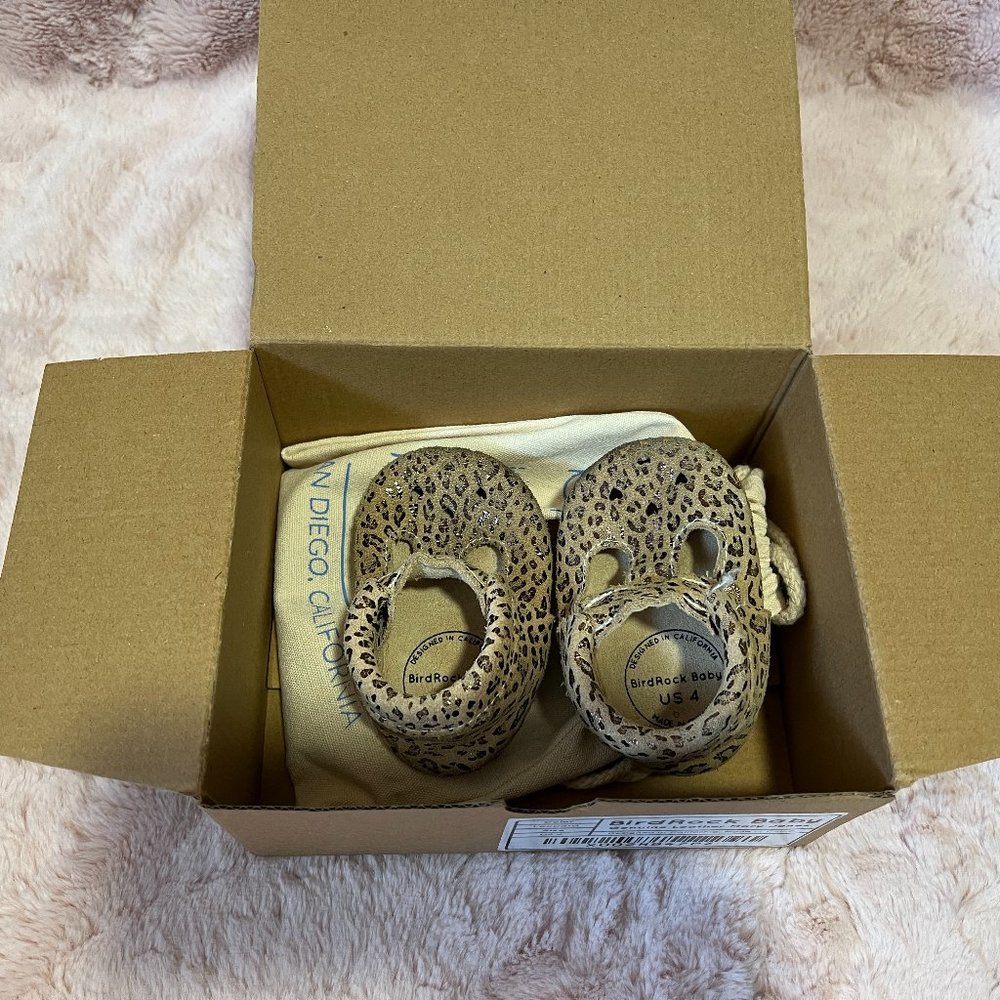 Bird Rock Baby Leopard Leather Mary Jane Moccasins Size 4